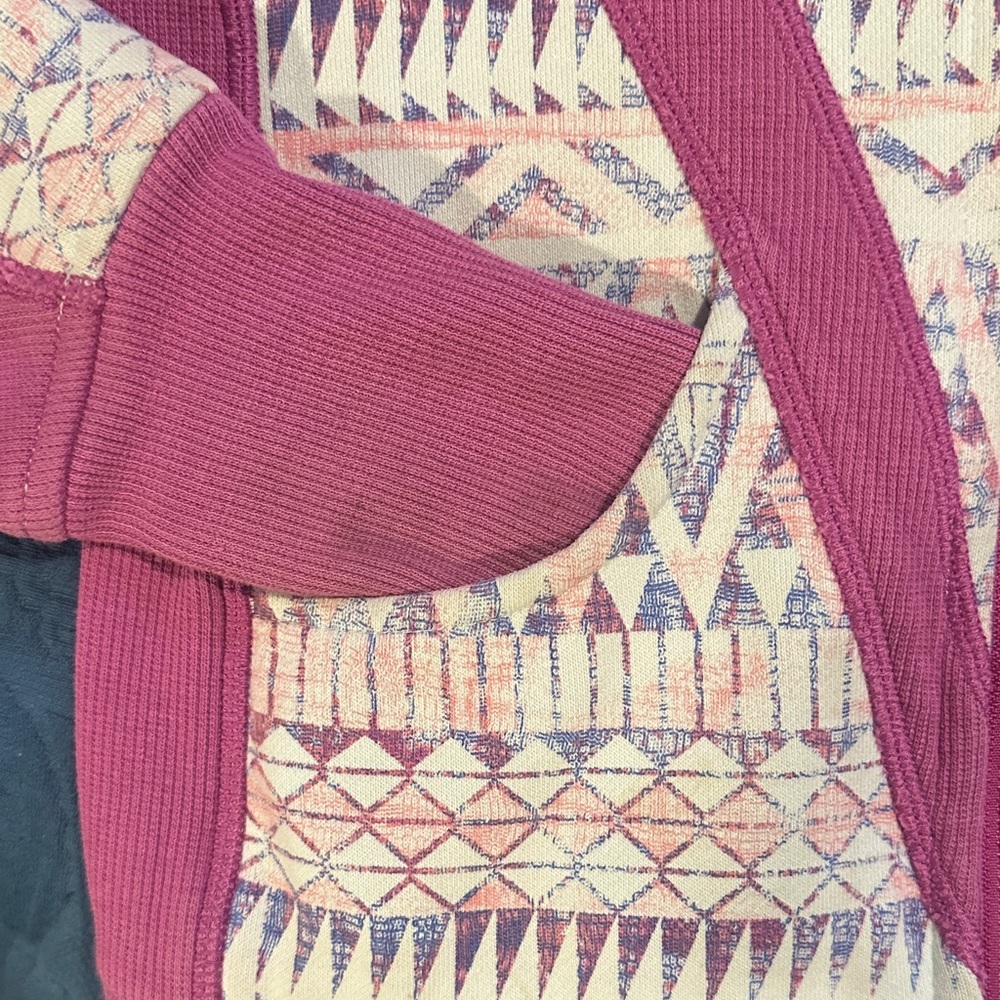 IVIVVA by Lululemon Purple/Pink and Blue Patterned Kids Hoodie - Picture 3 of 7
